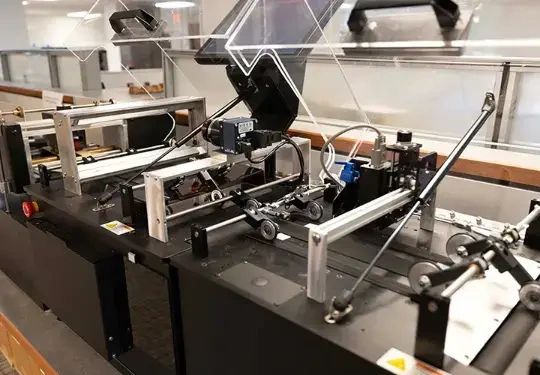 Insight Processor machine with metal frames and rollers